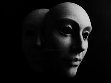 Photographie intitulée "bas les masques !" par Sylvain Aubry (sylvain Aubrys), Œuvre d'art originale, Photographie non manip…