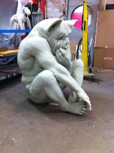 Скульптура под названием "Homme porc" - Sylvain Bossut, Подлинное произведение искусства, Смола