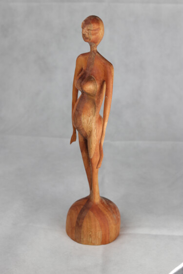 Sculpture titled "Merantifrau" by Sylvia Gnatz, Original Artwork, Wood