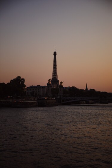 Photography titled "Parisian Romance" by Sylvia Haghjoo, Original Artwork, Digital Photography