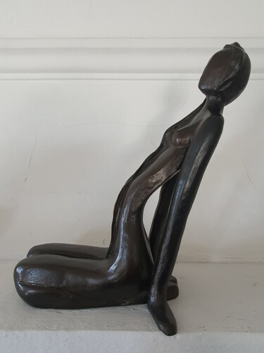 Sculpture titled "Liane" by Sylvie Allais, Original Artwork, Terra cotta