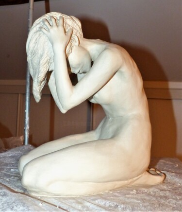 Sculpture titled "Dilemme" by Sylvie Bourély (SB), Original Artwork, Clay