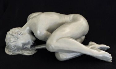 Скульптура под названием "Existenti'Elle .." - Sylvie Bourély (SB), Подлинное произведение искусства, Терракота