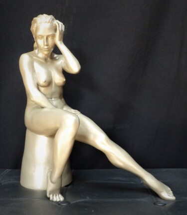 Sculpture titled "LA SONGEUSE .." by Sylvie Bourély (SB), Original Artwork, Clay