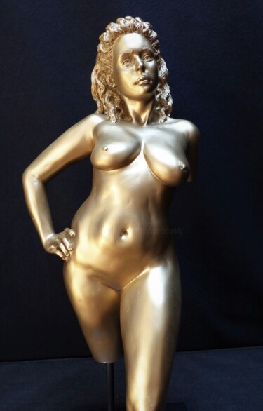 Escultura titulada "Golden Lady 1" por Sylvie Bourély (SB), Obra de arte original, Arcilla