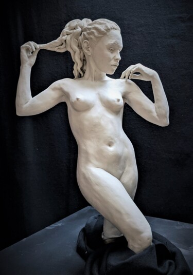 Sculpture titled "katarina" by Sylvie Bourély (SB), Original Artwork, Clay