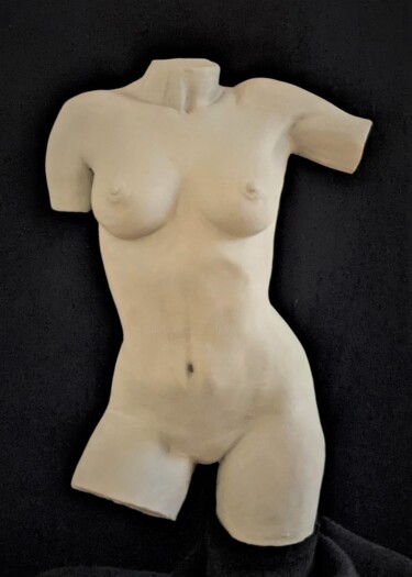 Sculpture titled "torse de FELICIA" by Sylvie Bourély (SB), Original Artwork, Clay