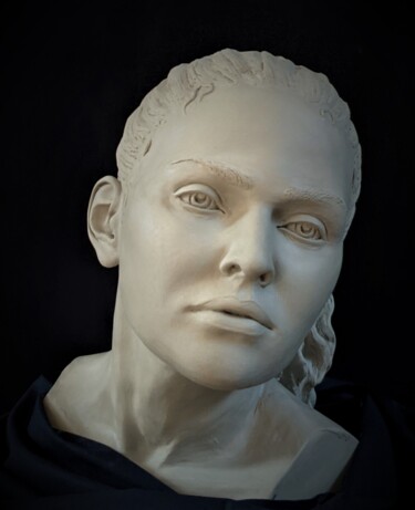 Skulptur mit dem Titel "Katarina buste" von Sylvie Bourély (SB), Original-Kunstwerk, Ton