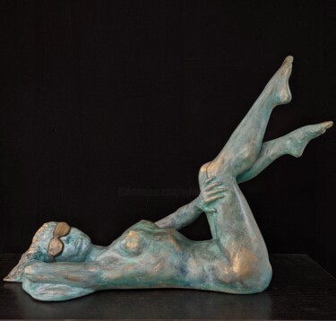 Sculpture titled "Universelle" by Sylvie Bourély (SB), Original Artwork, Clay