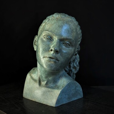 Skulptur mit dem Titel "portrait de Katarina" von Sylvie Bourély (SB), Original-Kunstwerk, Ton