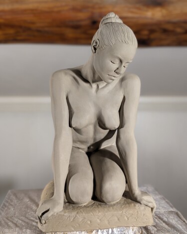 Sculpture titled "ILLUSION" by Sylvie Bourély (SB), Original Artwork, Clay