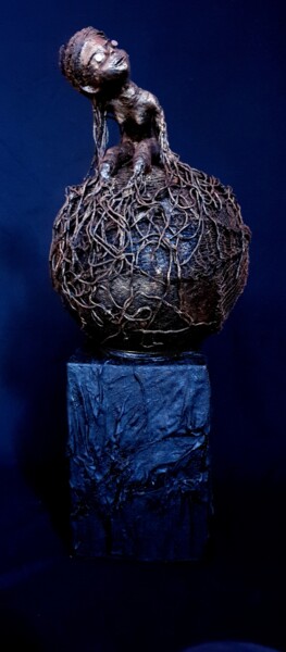 Скульптура под названием "Ondine au bord du v…" - Sylvie Bublex, Подлинное произведение искусства, Папье-маше