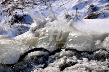 Photographie intitulée "rivière de glace" par Sylvie Léandre, Œuvre d'art originale