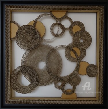 Sculpture titled "Volutes Réf FC4" by Sylvie Loudieres, Original Artwork, Collages