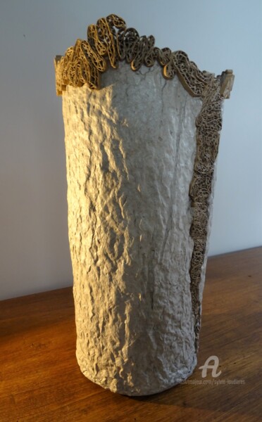 Vase Kintsugi effet pierre : Réf IC4 Design intitulée "Vase Kintsugi effe…" par Sylvie Loudieres, Œuvre d'art originale, Art de la table