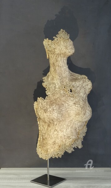 Sculpture titled ""Késia"" by Sylvie Loudieres, Original Artwork, Paper