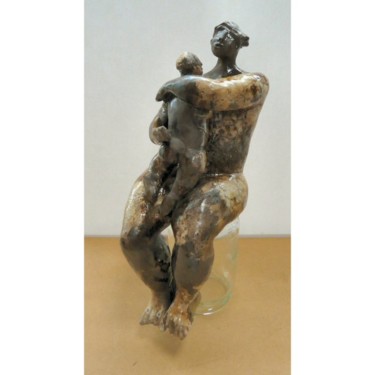 Sculpture titled "Femme asise et l'en…" by Sylviehebrard, Original Artwork, Ceramics
