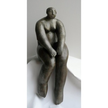 Sculpture titled "Femme assise" by Sylviehebrard, Original Artwork, Ceramics