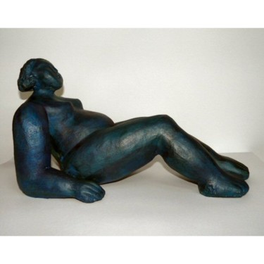 Sculpture intitulée "Femme Accoudée" par Sylviehebrard, Œuvre d'art originale, Terre cuite