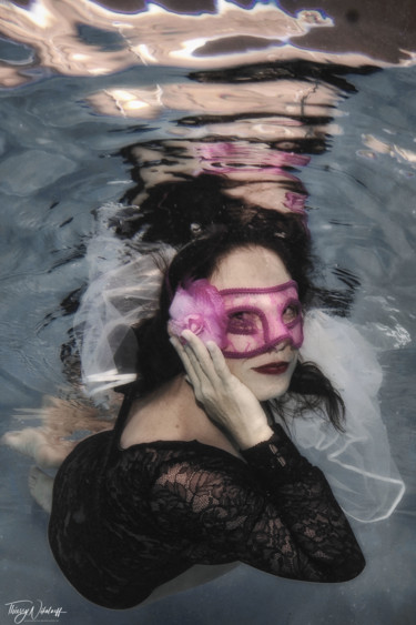 Photographie intitulée "Amour masqué" par Thierry Nikolaeff, Œuvre d'art originale, Photographie numérique