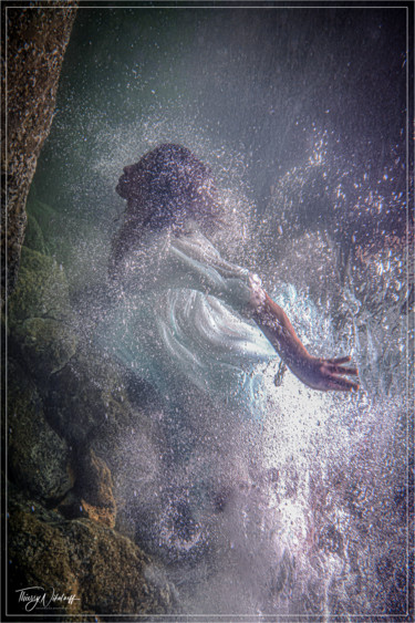 Photographie intitulée "Aqua Spirit" par Thierry Nikolaeff, Œuvre d'art originale, Photographie numérique