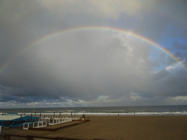 Fotografie getiteld "Rainbow over sea" door Tom Schrijver, Origineel Kunstwerk, Digitale fotografie