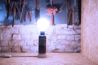 Design intitulée "Lampe ONE PANEL" par T45-Studio, Œuvre d'art originale