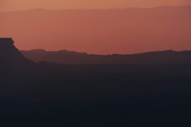 Fotografia zatytułowany „Sunrise over Ramon…” autorstwa Tal Paz-Fridman, Oryginalna praca, Manipulowana fotografia