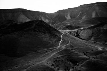 Фотография под названием "Mountains of the Ju…" - Tal Paz-Fridman, Подлинное произведение искусства, Цифровая фотография
