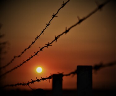 Фотография под названием "Smokey sunset" - Tammy Gauthreaux, Подлинное произведение искусства, Не манипулируемая фотография