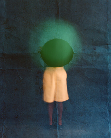 Photographie intitulée "Green eye" par Tania Serket, Œuvre d'art originale, Photographie argentique
