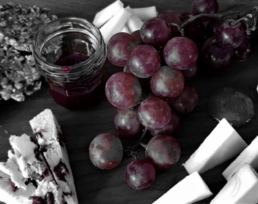 Fotografie mit dem Titel "grapes and cheese" von Tanja Niegsch, Original-Kunstwerk, Digitale Fotografie