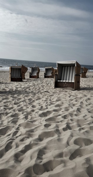 Photographie intitulée "beach chair" par Tanja Niegsch, Œuvre d'art originale, Photographie numérique