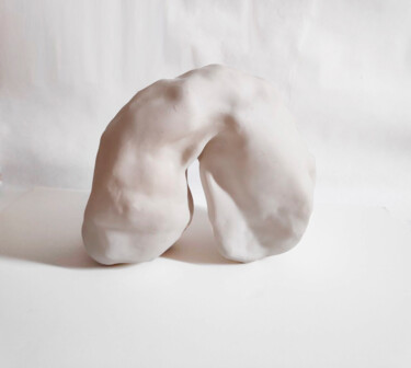 Sculptuur getiteld "Effort. Of the seri…" door Tanya Klyat, Origineel Kunstwerk, Keramiek