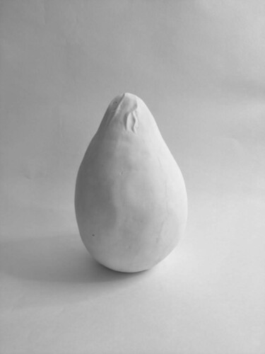 Sculptuur getiteld "Egg #2 of sculptura…" door Tanya Klyat, Origineel Kunstwerk, Gips