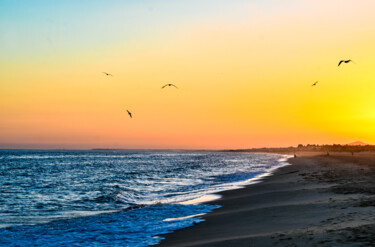 Fotografie mit dem Titel "Ocean at sunset" von Tanya Shark, Original-Kunstwerk, Digitale Fotografie