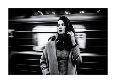 Photographie intitulée "Trains rush by (2)" par Alexander Tarasenkov, Œuvre d'art originale, Photographie non manipulée