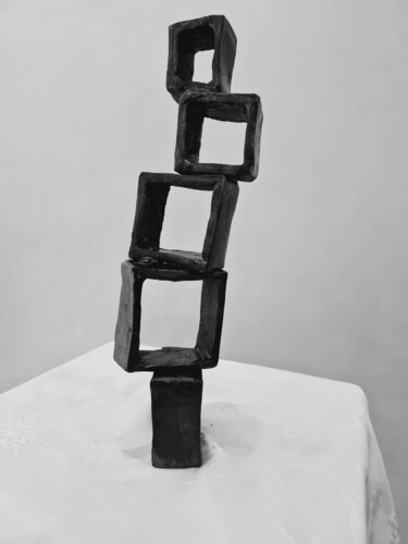 Skulptur mit dem Titel "geometry" von Tatiana Efremova, Original-Kunstwerk, Keramik