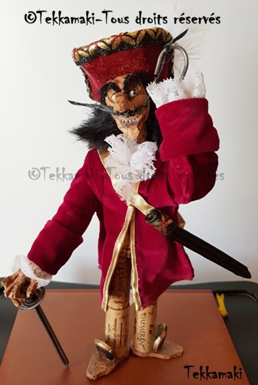 Sculpture intitulée "Capitaine Crochet" par Tekkamaki, Œuvre d'art originale