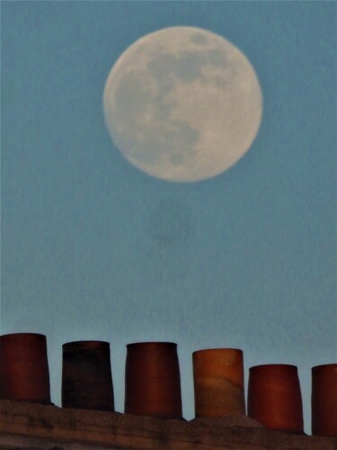 Photography titled "Lune" by Teresa Volponi, Original Artwork, Non Manipulated Photography