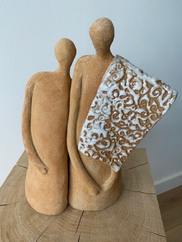 Sculpture titled "Fidélité" by Lilya Terre En Ailes, Original Artwork, Terra cotta