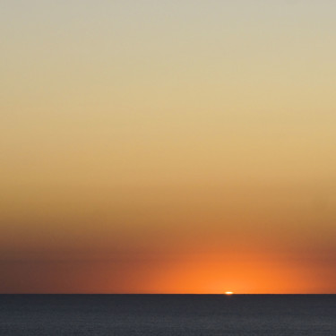 Photographie intitulée "sunrise" par Tudor Gafton, Œuvre d'art originale, Photographie numérique