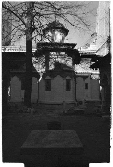 December in Bucharest 4 Photographie intitulée "December in Buchare…" par Tudor Gafton, Œuvre d'art originale, Photographie argentique