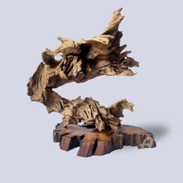 Skulptur mit dem Titel ""Whimsical Whiskers…" von Thang Vu, Original-Kunstwerk, Holz