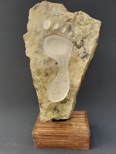 Sculpture titled "Empreinte "presque"…" by Jean-Pierre Thaurenne, Original Artwork, Stone