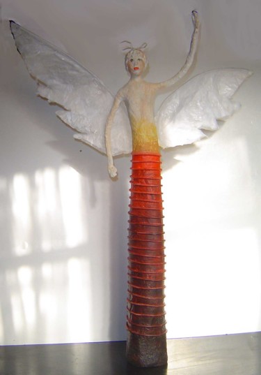Sculpture titled "ange libellule 2" by Thérèse Brandeau, Original Artwork, Paper