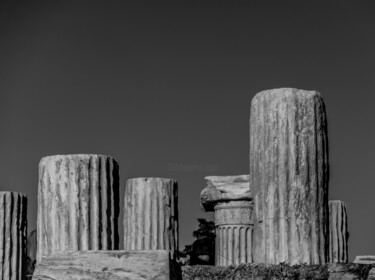 Fotografie mit dem Titel "Marbles of Acropolis" von Theofilos Koutroumanis, Original-Kunstwerk, Digitale Fotografie