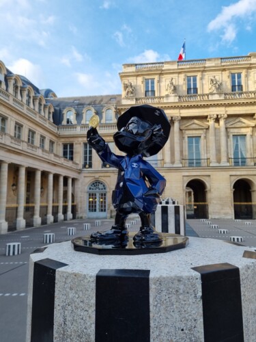 The Scrooge by GUILLAUME - Chanel Edition Sculpture intitulée "The Scrooge by GUIL…" par Guillaume, Œuvre d'art originale, Résine