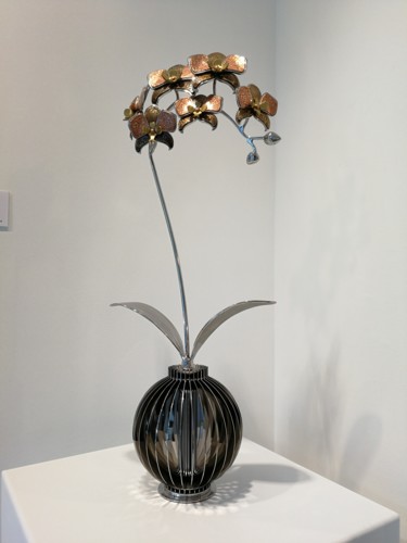 Sculpture titled "Orchidée 6 fleurs" by Thibaud Dière, Original Artwork, Metals
