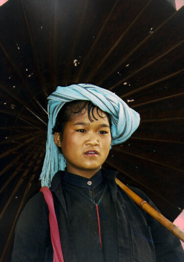 Fotografie getiteld "Myanmar (portrait)" door Thierry Angot, Origineel Kunstwerk